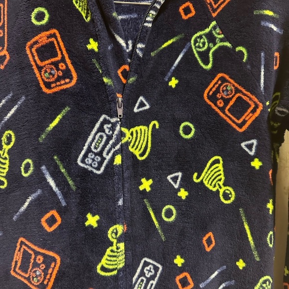 Cat & Jack Gaming Footsie Pjs Size XL - Picture 3 of 6